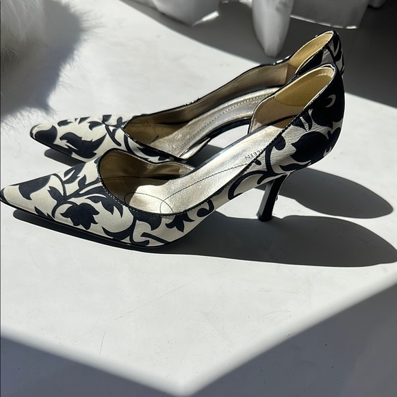 Anne Klein Black and Cream Patterned Heels - Picture 3 of 5